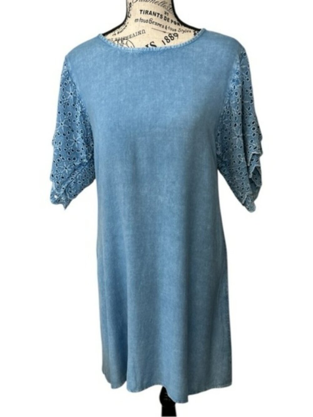 Style Envy Chambray Eyelet Tiered Sleeves Bleach Wash Rayon Dress Size Small NEW